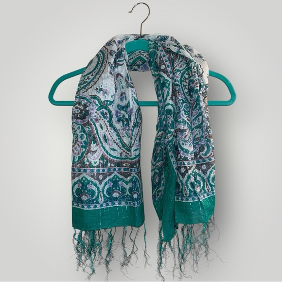 Chaudry Kc Accessories - Chaudry Green Patterned Paisley Fringed Scarf with Silver Strands